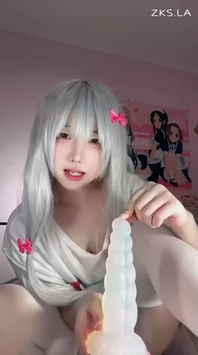 幼斯酱葱 - 红绿灯 COS和泉纱雾 白毛小萝莉榨精 寸止 [1V-1.14GB]