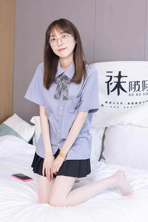 袜啵啵-稚予-JK制服、薄白丝美腿[163P-1V-1.5G百度网盘] [163p1v-1.5GB]