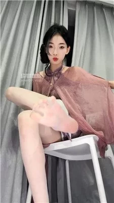 玩物《第一视角》《千千》破洞丝袜裸足炸 250710 [2v-171m]