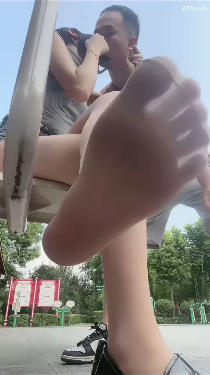 万一 情侣主 调教绿奴 长腿车模 强制吞丝袜 户外刺激调教 [1V-3.07GB]