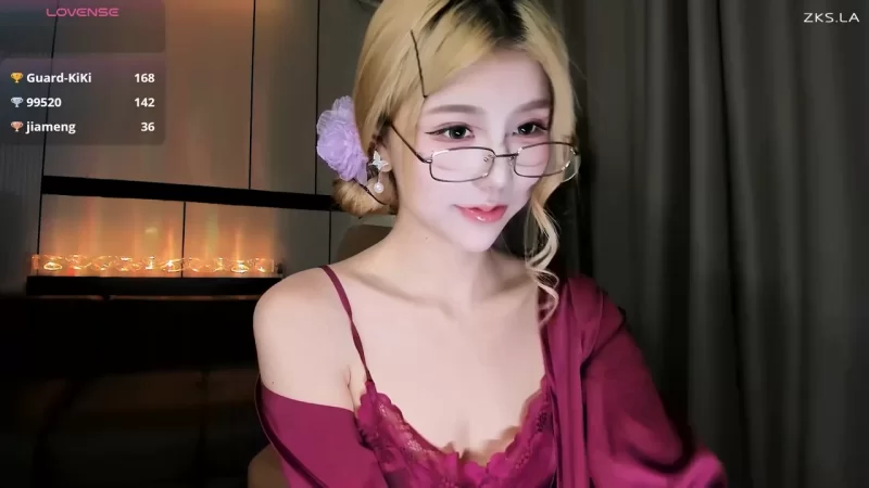 小野猫 - 各种丝袜美腿 直播道具自慰视频福利 [1V-1.61GB]