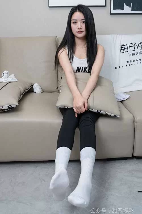 甜予摄影-澜澜-凉鞋、高跟鞋长腿袜、白棉袜 [172P1V-2.4GB]