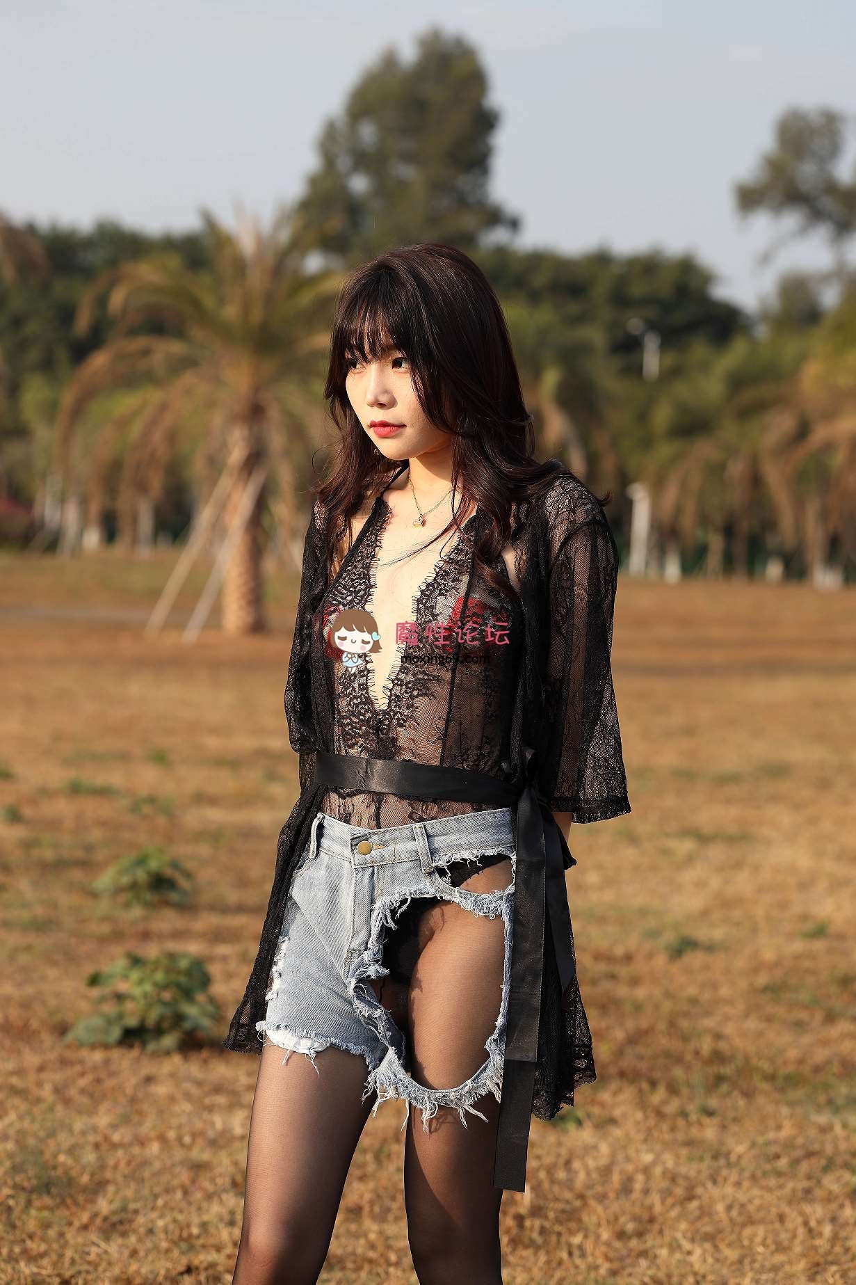 网红写真模特芝芝Booty 尺度福利合集整理+魔镜街拍《5611PV 144G》