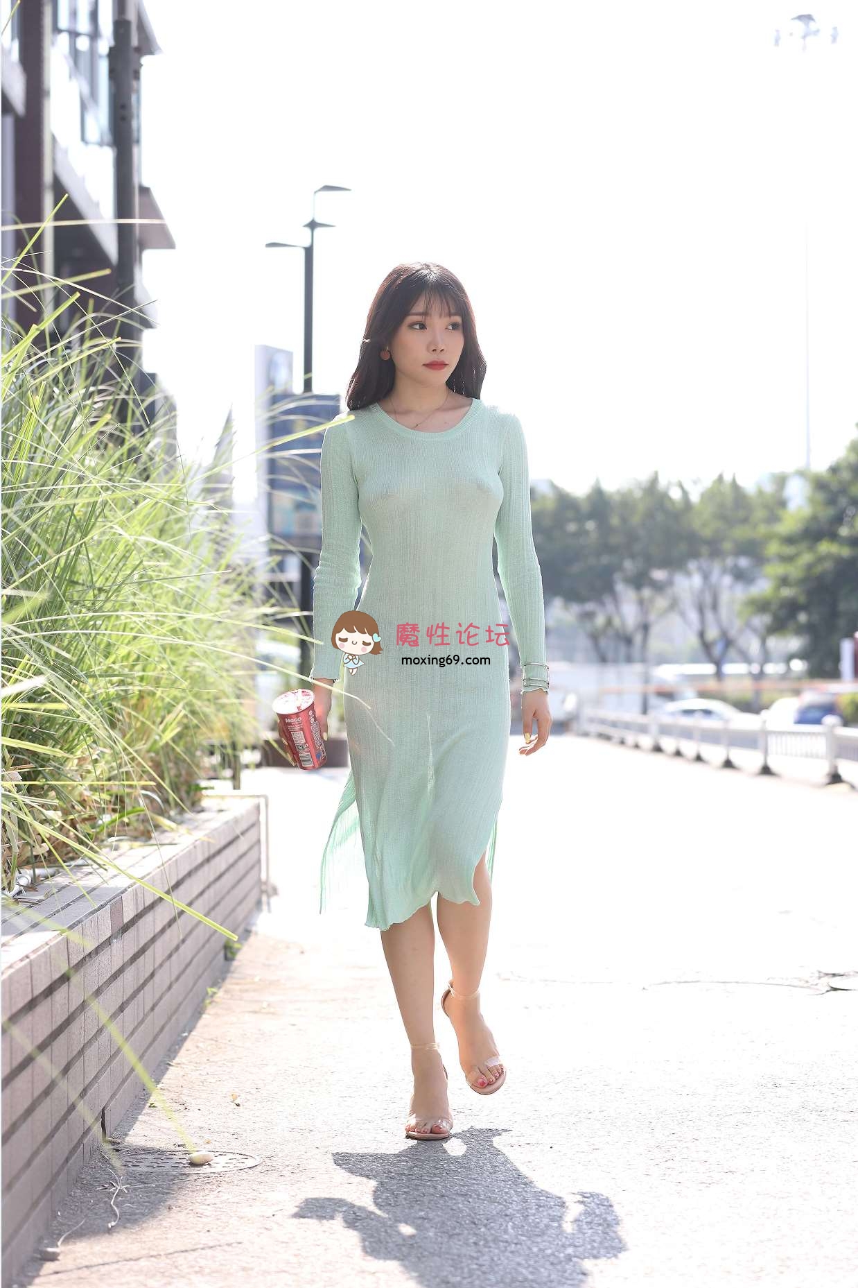 网红写真模特芝芝Booty 尺度福利合集整理+魔镜街拍《5611PV 144G》