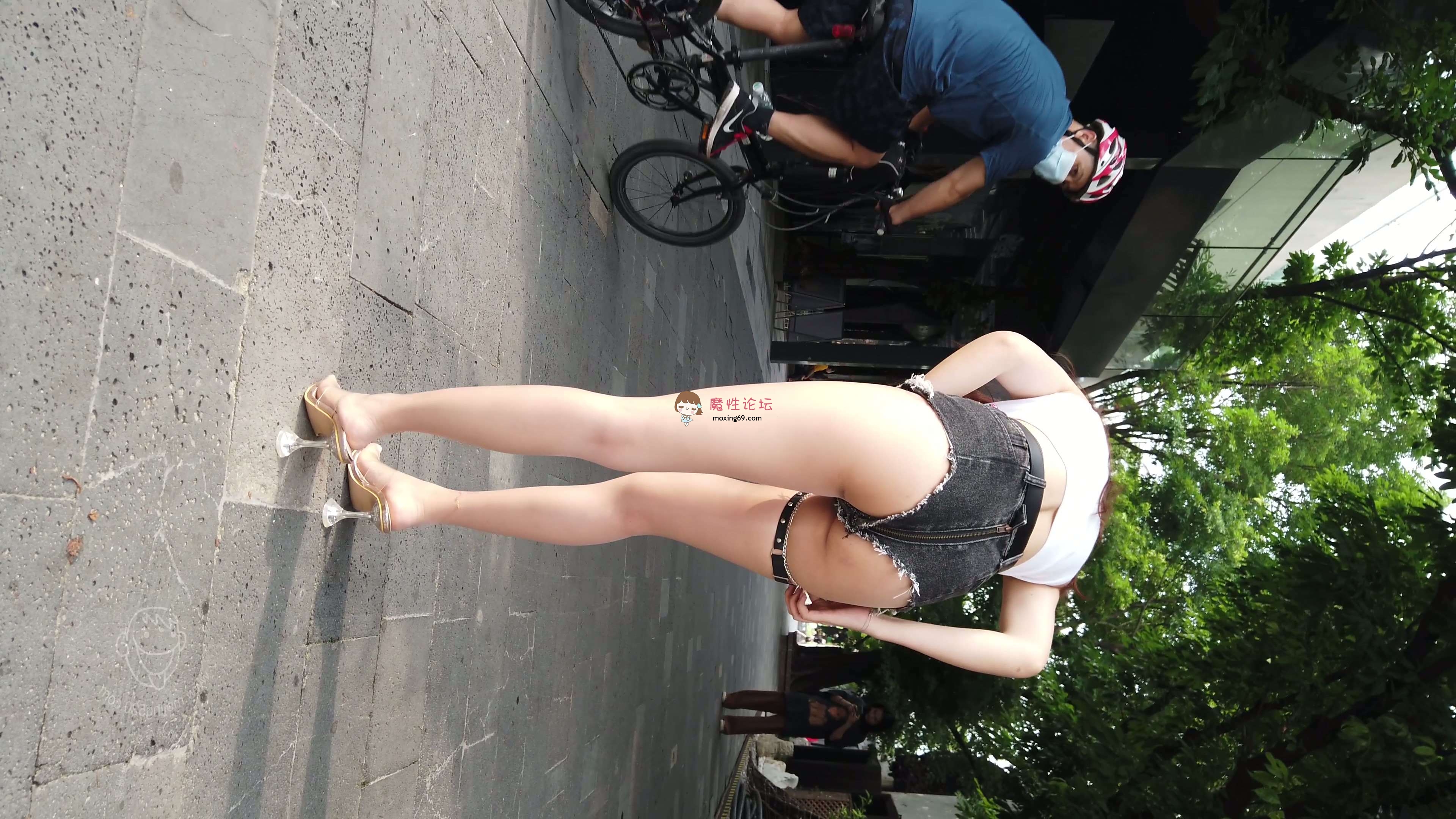 网红写真模特芝芝Booty 尺度福利合集整理+魔镜街拍《5611PV 144G》