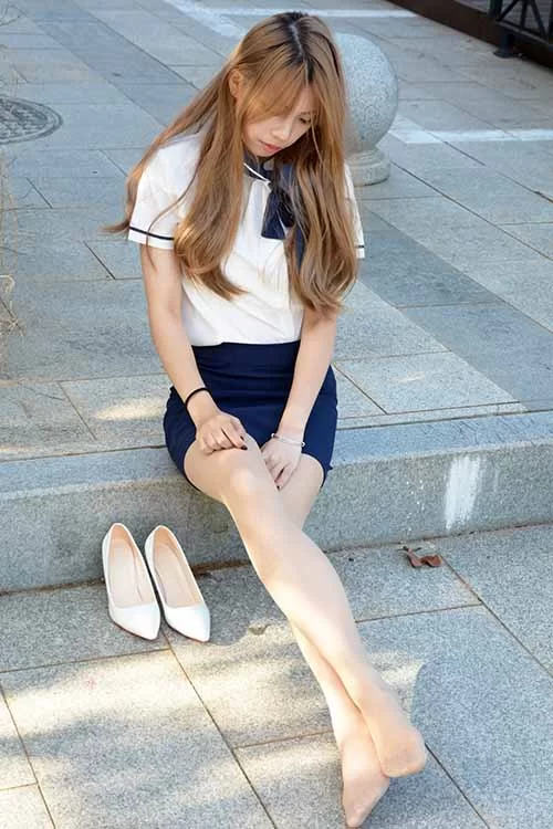 初夏女神-番茄~空乘制服OL肉丝高跟美腿 [100p1v-1.7GB]