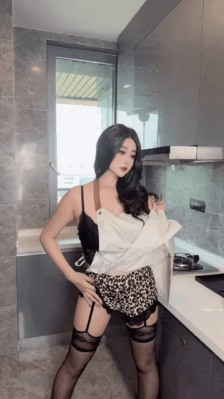 奈汐酱nice_豹纹主妇 [80P+1V] [80P+1V-1.8g]