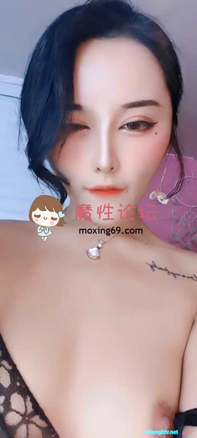 国产自拍《重磅炸弹》绿播妖精短发屁土豪福利三点全露掰穴3v《3V2.21g夸克》