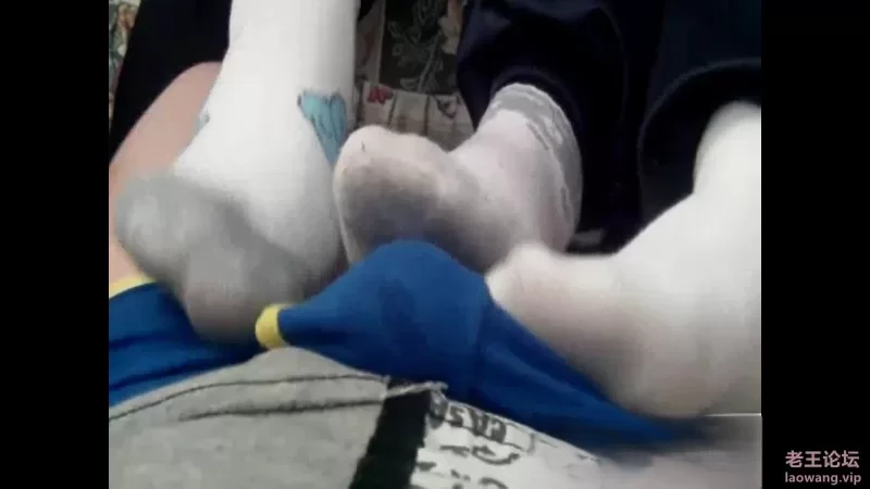 白袜/多p/棉袜/三人校服桌下足交 [1-165]