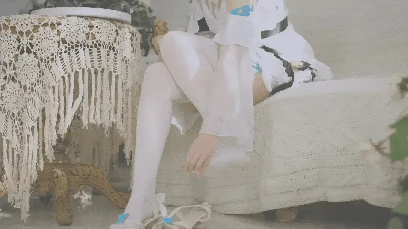 Seele麦麦_夏雪铃兰物语 [35P+8V] [35P+8V-2.1g]