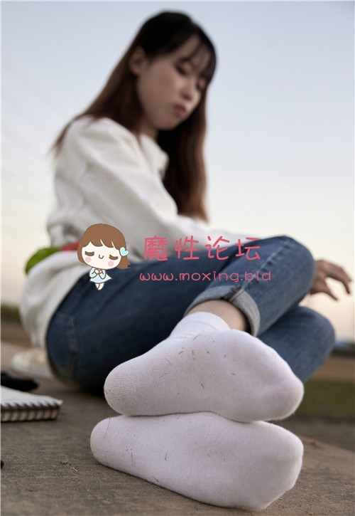 [见新摄影]-追赶落日余晖的逆光少女[133P+1V／948M百度网盘]