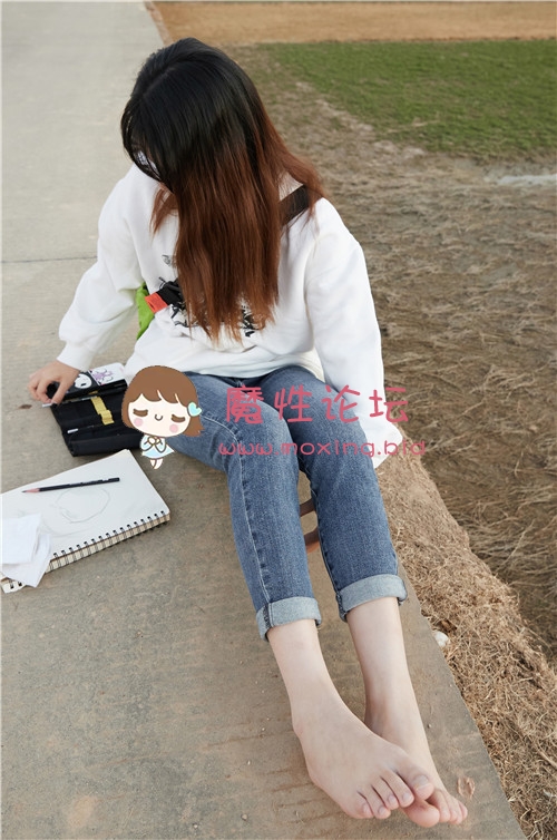 [见新摄影]-追赶落日余晖的逆光少女[133P+1V／948M百度网盘]