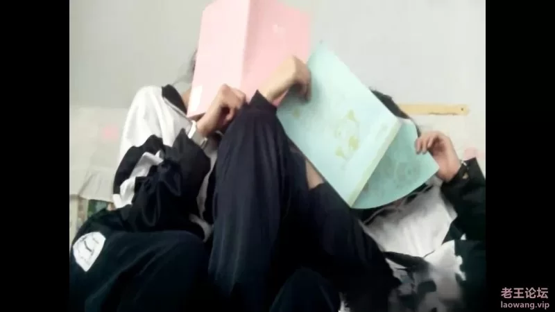 白袜/多p/棉袜/三人校服桌下足交 [1-165]