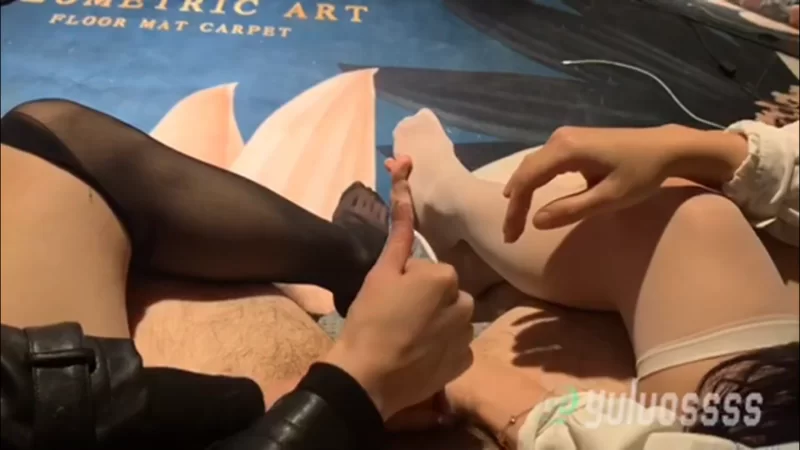 lo鞋子足交 鞋交 双女主辱骂鬼头责 踩踏丝足 边缘寸止 圣 [1-587m]