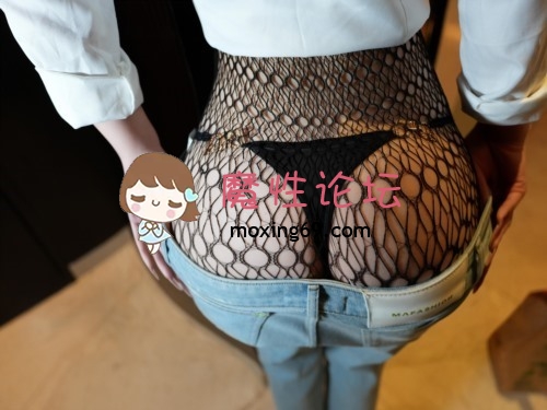 国产自拍汁汁 秀人网模特 库里丝之黑色蕾丝网袜 [NV5G][百度]