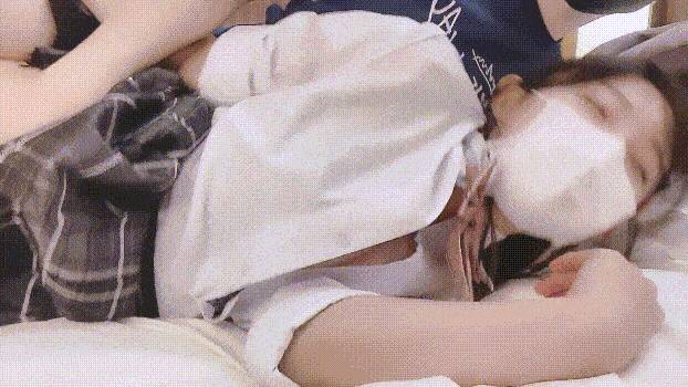 剧情花季美少女00后的小可爱已长大萌萌的外表小骚货被大屌疯狂抽插嗲声嗲气的淫叫做爱很生猛小反差婊一个[2V 2402 MB] [BT]