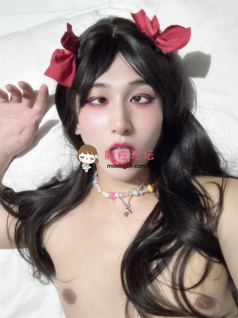 国产自拍郑州萌萌长屌CD「花花」颜值清纯可爱TS，你的小女友 [228V-111P-1.45G][百度网盘]