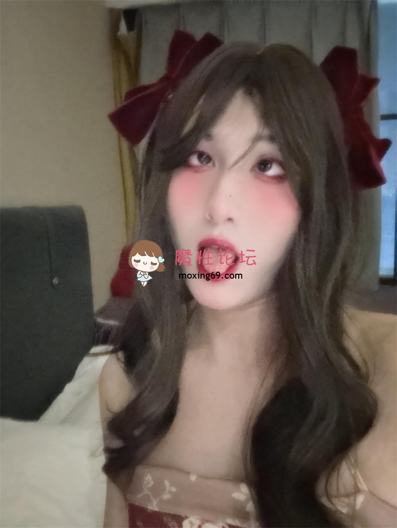 国产自拍郑州萌萌长屌CD「花花」颜值清纯可爱TS，你的小女友 [228V-111P-1.45G][百度网盘]