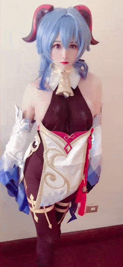 国产自拍萌萌仙女下凡、甘雨化尽仙气喷射精液，一滴一滴射给你吃