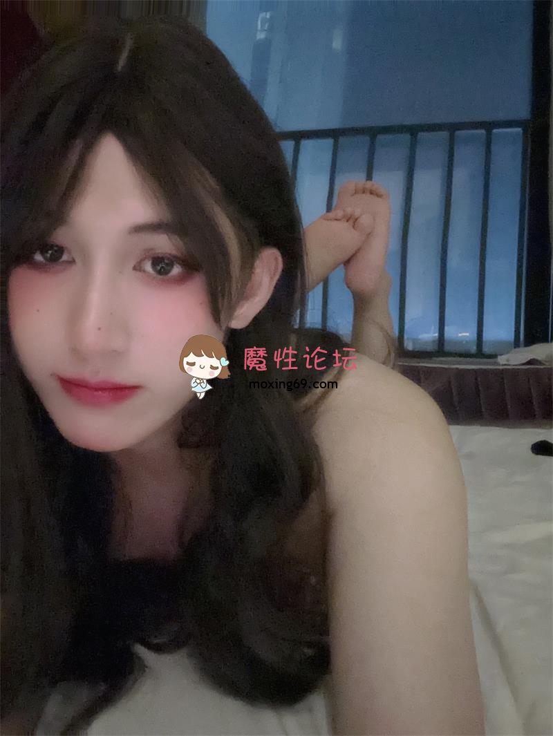 国产自拍郑州萌萌长屌CD「花花」颜值清纯可爱TS，你的小女友 [228V-111P-1.45G][百度网盘]