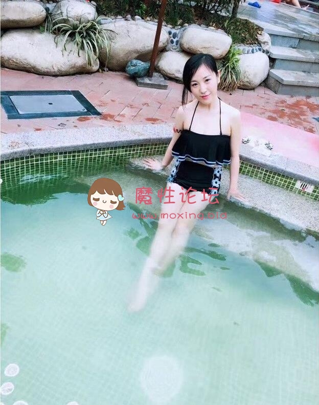 国产自拍泡妞约操达人胡子哥约操像倪妮的少妇 床上很骚[1V1010M][BT]