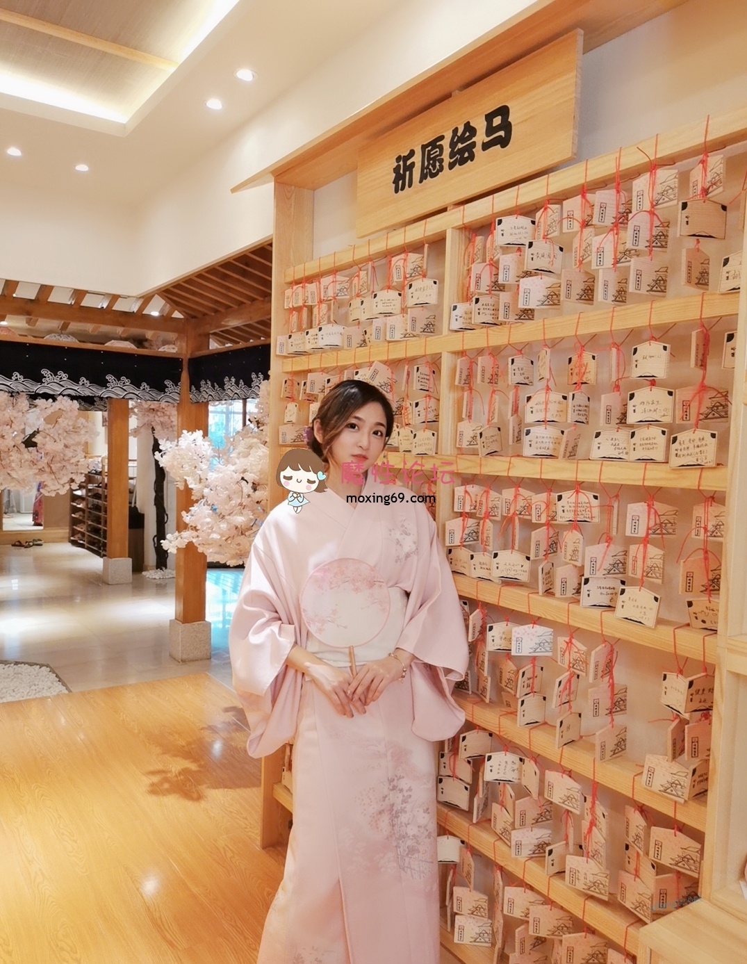 国产《胡子哥》PUA约炮调教大神，学生人妻少妇沦为性奴为他舔屁眼[324V136GB][百度网盘]