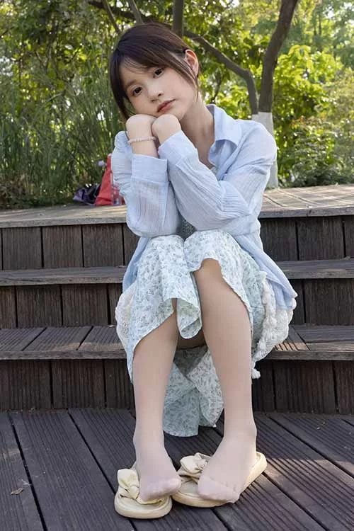 她们印象-小点心-连衣裙白棉袜裸足[174P1V-1.4G百度网盘] [174p1v-1.4GB]