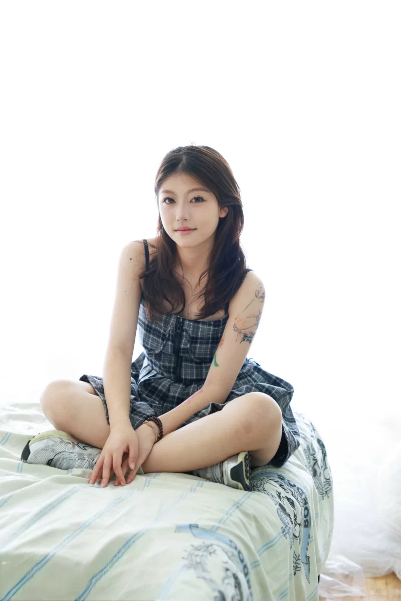 imzsock-2025-25期 [184p+1v-4.77g]