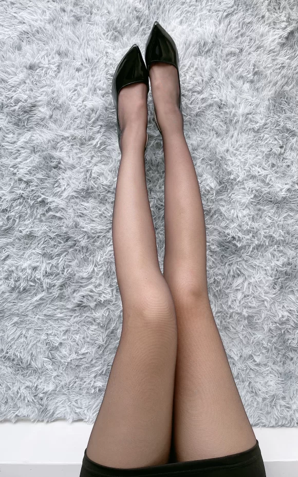 不呆猫_黑丝包臀OL [24P+5V] [24P+5V-1.1g]