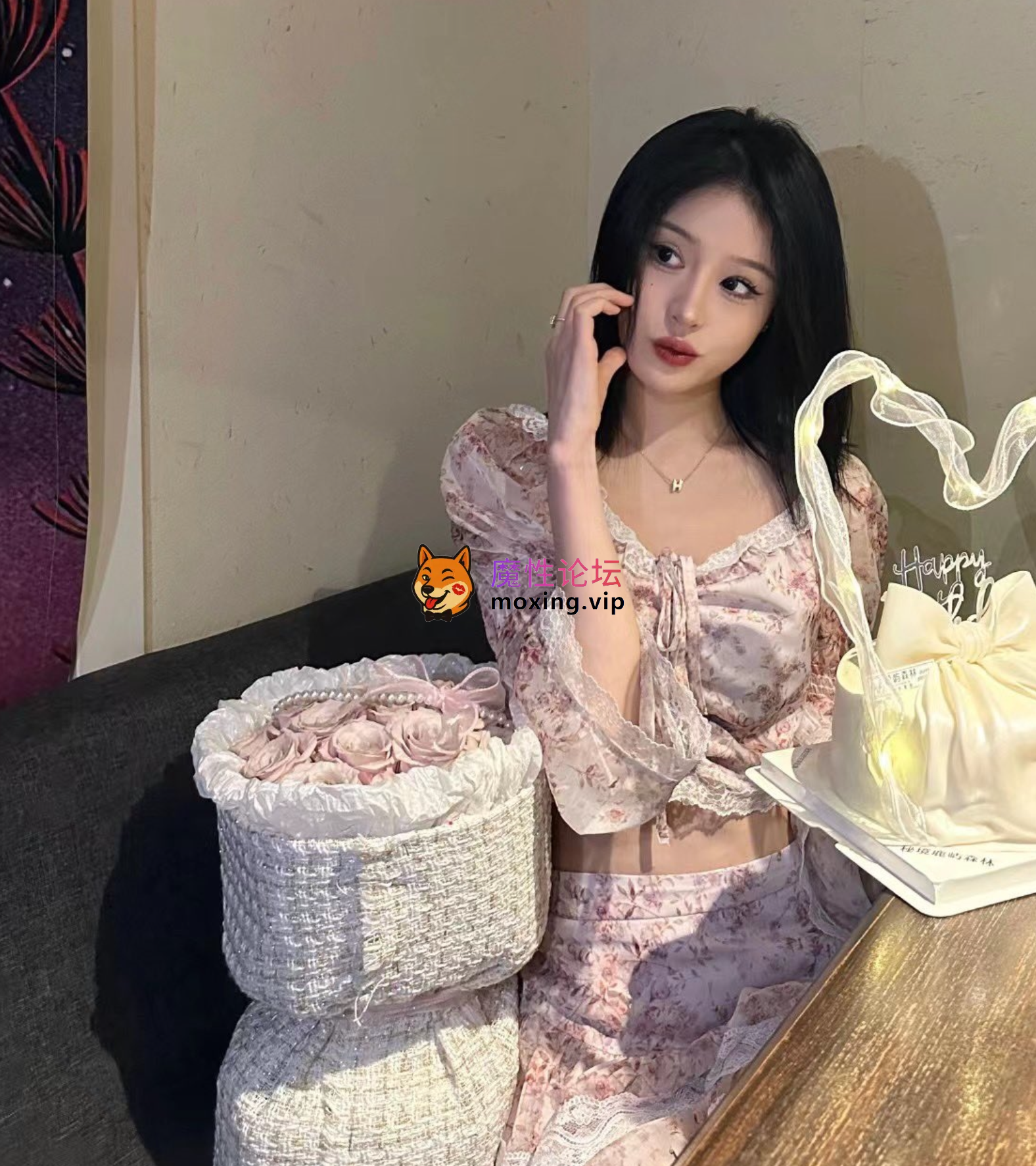 国产自拍羞耻高潮☀一个闺蜜陪她老公去KTV唱歌的事情