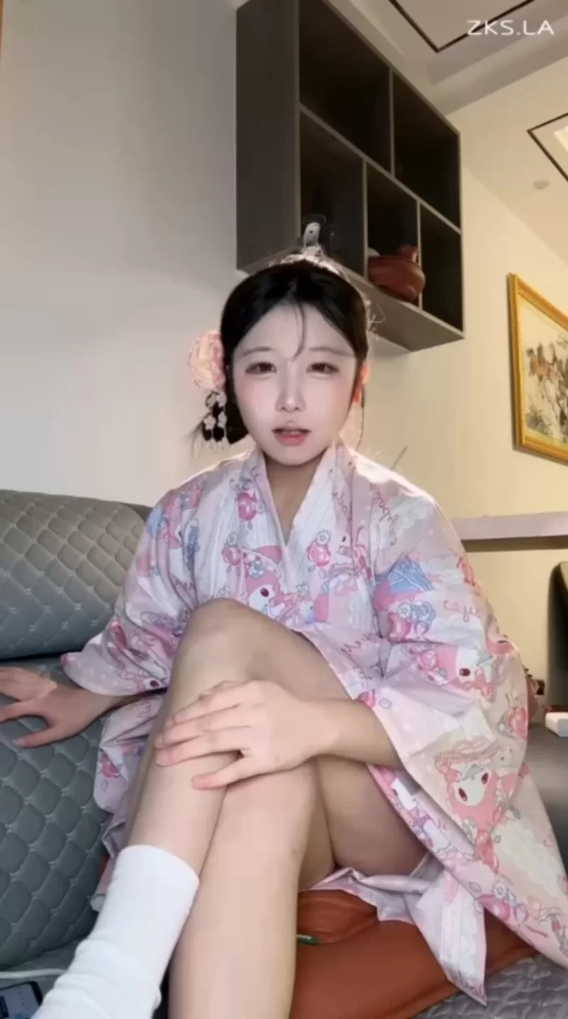 幼斯酱葱 - 红绿灯嫌弃脸足交榨精神明少女拯救淫魔涩犬 [1V-1.70GB]