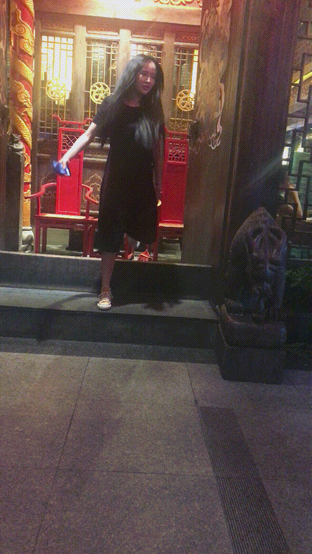 偷拍绝版珍藏《厕拍美女系列》第一人称手持视角 拍完逼再拍脸 4K原档未流出合集《390V+46.5GB+200分》