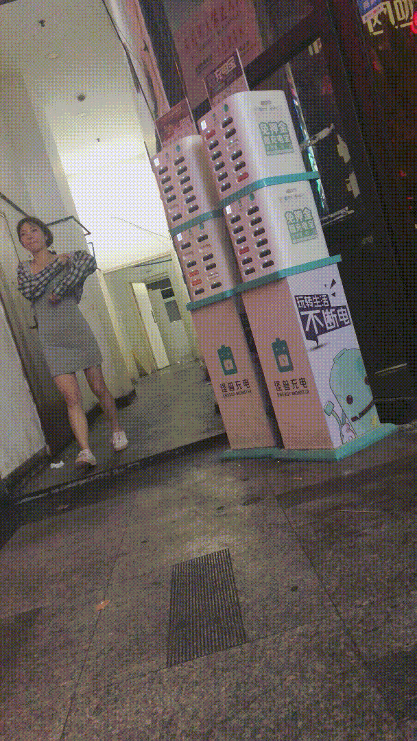 偷拍绝版珍藏《厕拍美女系列》第一人称手持视角 拍完逼再拍脸 4K原档未流出合集《390V+46.5GB+200分》