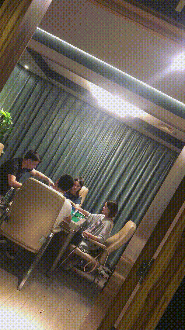 偷拍绝版珍藏《厕拍美女系列》第一人称手持视角 拍完逼再拍脸 4K原档未流出合集《390V+46.5GB+200分》