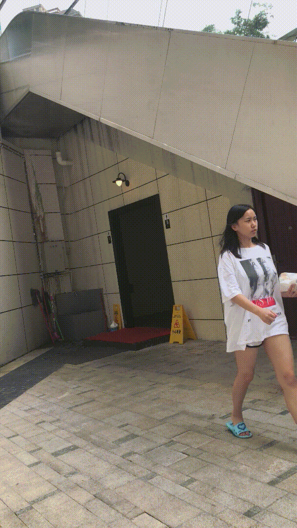 偷拍绝版珍藏《厕拍美女系列》第一人称手持视角 拍完逼再拍脸 4K原档未流出合集《390V+46.5GB+200分》