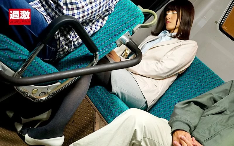 NHDTB-228(中文字幕)把电车上的丝袜长腿美女调教到喷潮崩坏 [1-6.5g]