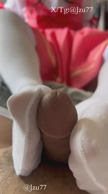 魔法少女cos白丝手套白丝雪糕足交榨精❤️ [1v-366mb]