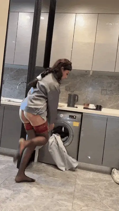 奈汐酱nice_维羞工 [82P+4V] [82P+4V-1.2g]