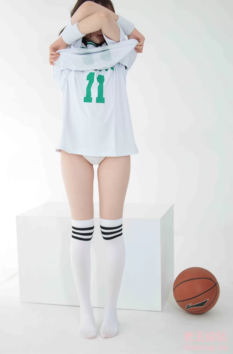 自购森萝财团Aika内部万元定制流出7套《750p 44GB 百度网盘》 [750p-44gb]