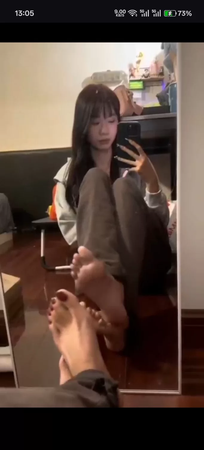 裸足足控裸足视频合集+抖m视频/脚脸同框/恋足/裸足/玉足/足拍/抖m [26v-1.59GB]