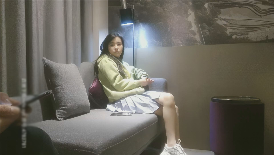 剧情《雀儿满天飞》3000约炮清纯学生妹，肤白貌美身材好，美乳耸动温柔体贴，1080P修复版404[2V 4228 MB] [BT]