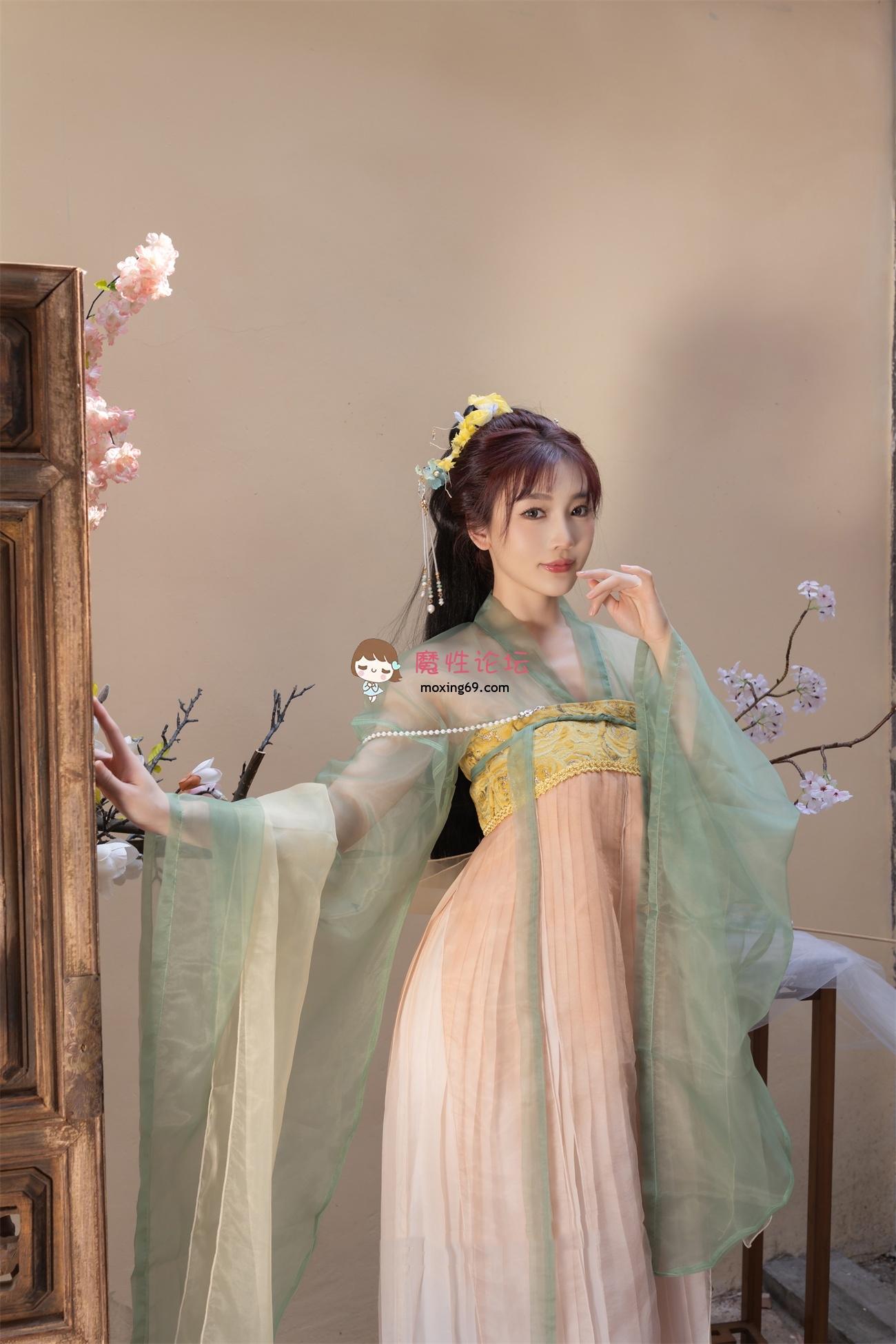 国产自拍《秀人网》陆萱萱&安然 最新 双女情趣古装诱惑视图《80P+2V+2.17G-百度》