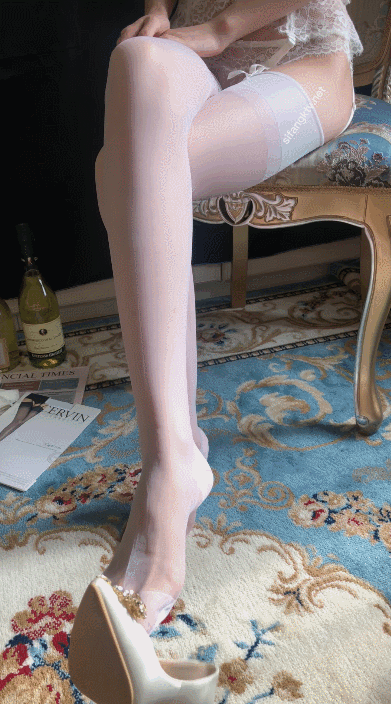 网红《全网最全》超高颜值极品丝足美腿女神《Chloe霏霏 》福利付费视图全集《6900P-164V-87G》