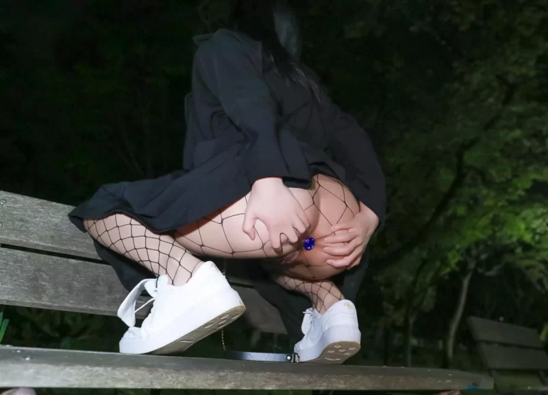 李佳_户外带文字 [47P] [47P-350m]