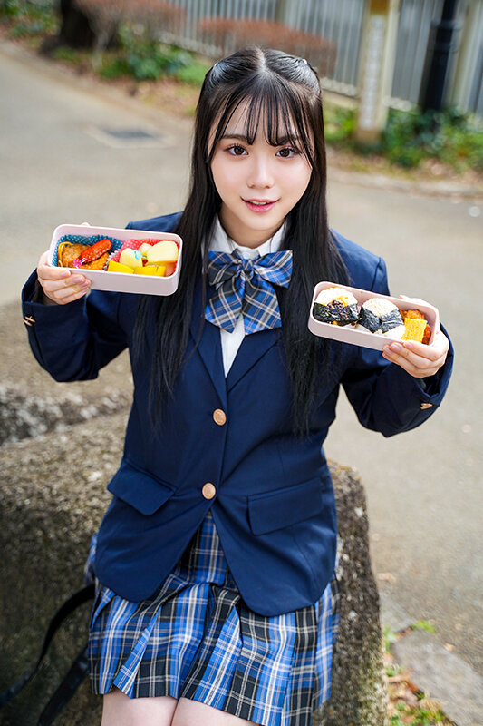 When her parents aren’t around, Chloe Lapiedra fucks her stepbrother[2V 779 MB] [BT]