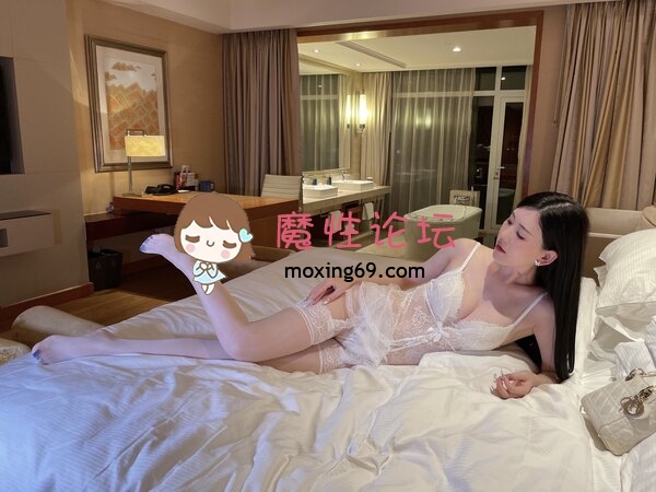 网红《全网最全》超高颜值极品丝足美腿女神《Chloe霏霏 》福利付费视图全集《6900P-164V-87G》