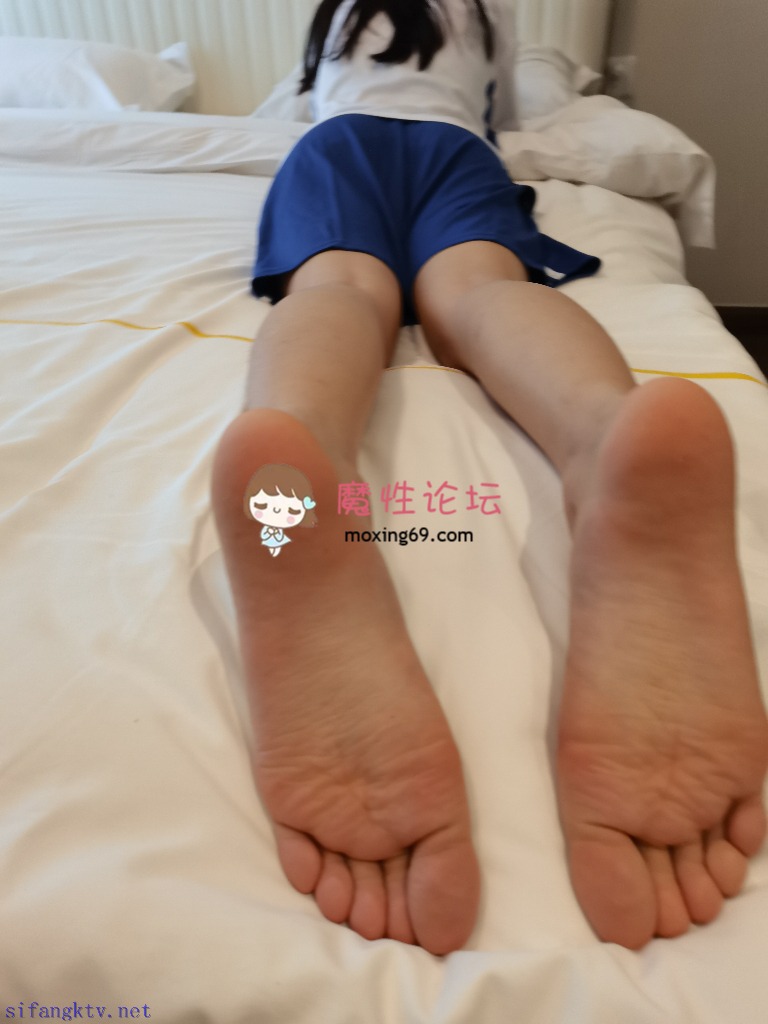 国产《足控》极品美足足交YSZL_0107 +抖音鱼饼足交阳具+大神套路52个学生妹子合集各种秀足和隐藏福利合集