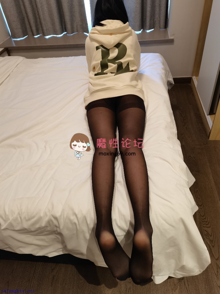 国产《足控》极品美足足交YSZL_0107 +抖音鱼饼足交阳具+大神套路52个学生妹子合集各种秀足和隐藏福利合集