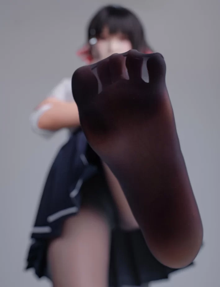 轩萧学姐_艾莲 鲨鱼妹JK [100P+1V] [100P+1V-650m]