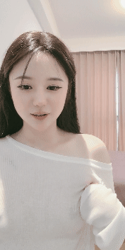 国产自拍《花椒绝版颜值精选25.8月合集》各大网红美女走光 擦边整活《109V+2.08G-直链》